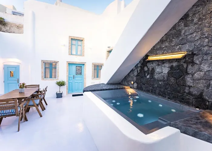 Kalamia Cave House